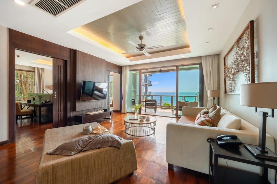 Communal lounge/ TV room, Day, TV and multimedia, Living room, Seating area, Beach, Sea view, Sea view