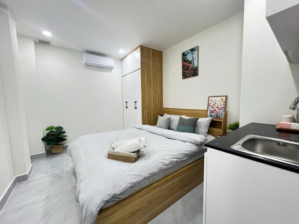 Bed, Kitchen or kitchenette, Photo of the whole room, towels