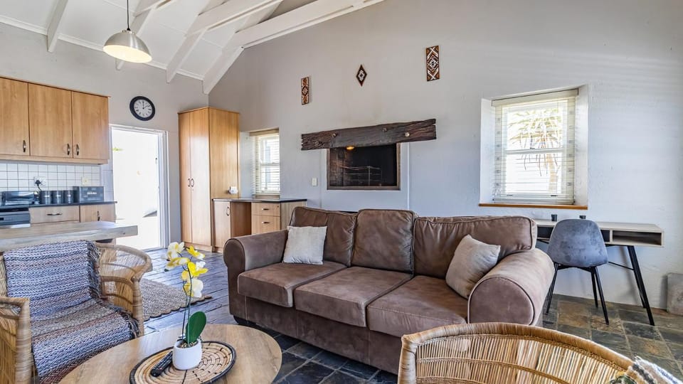 Living room, fireplace