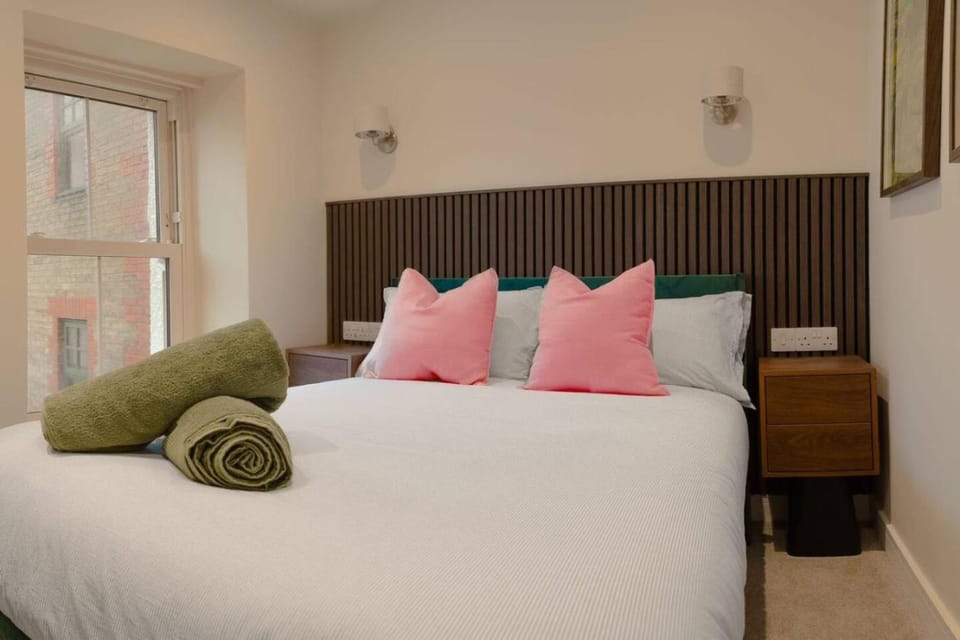 Modern 3BR Flat Free Parking in Central Plymouth Apartment in Plymouth