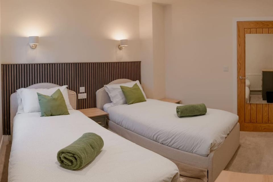 Modern 3BR Flat Free Parking in Central Plymouth Apartment in Plymouth