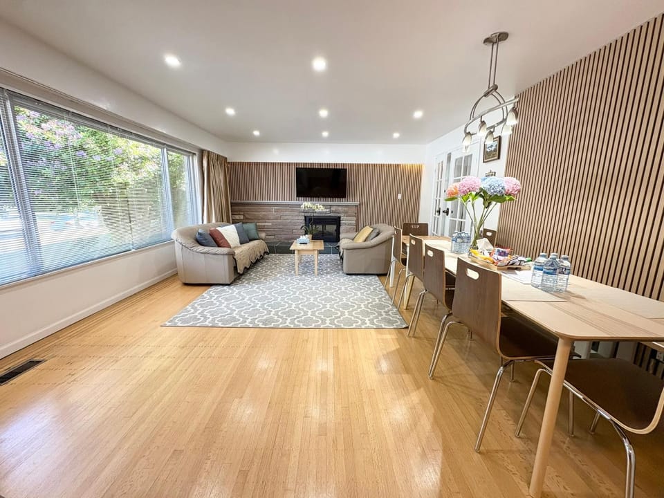 Living room, Diving