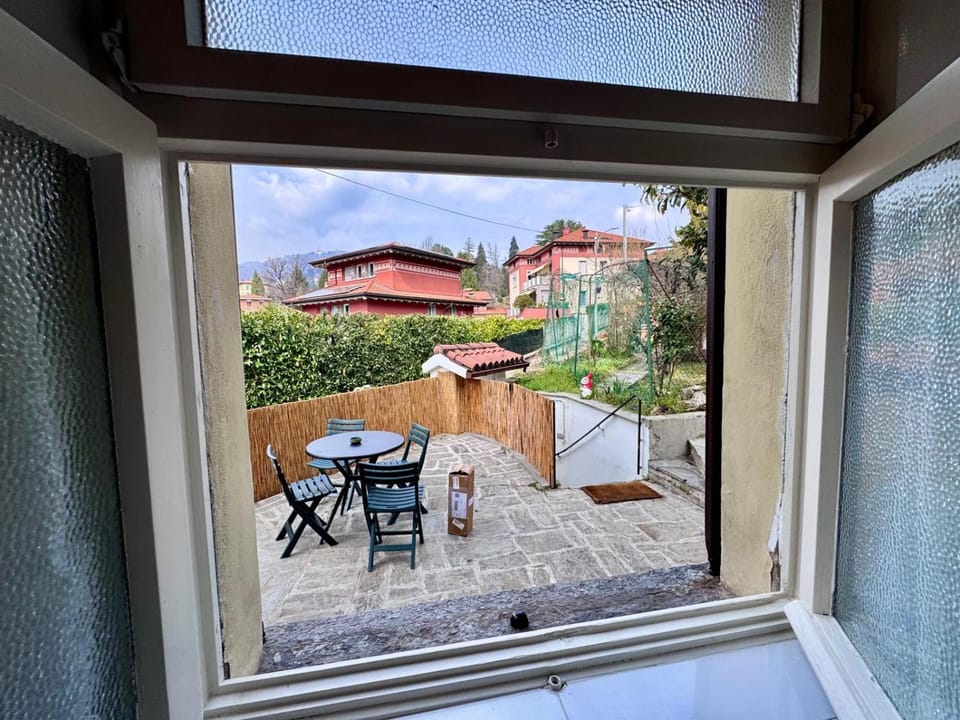 Day, Balcony/Terrace, Dining area, Garden view