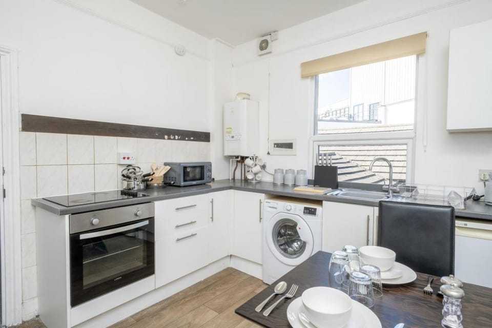 Gloucester Street Nest - 3BR Flat for 7 Guests Apartment in Stroud