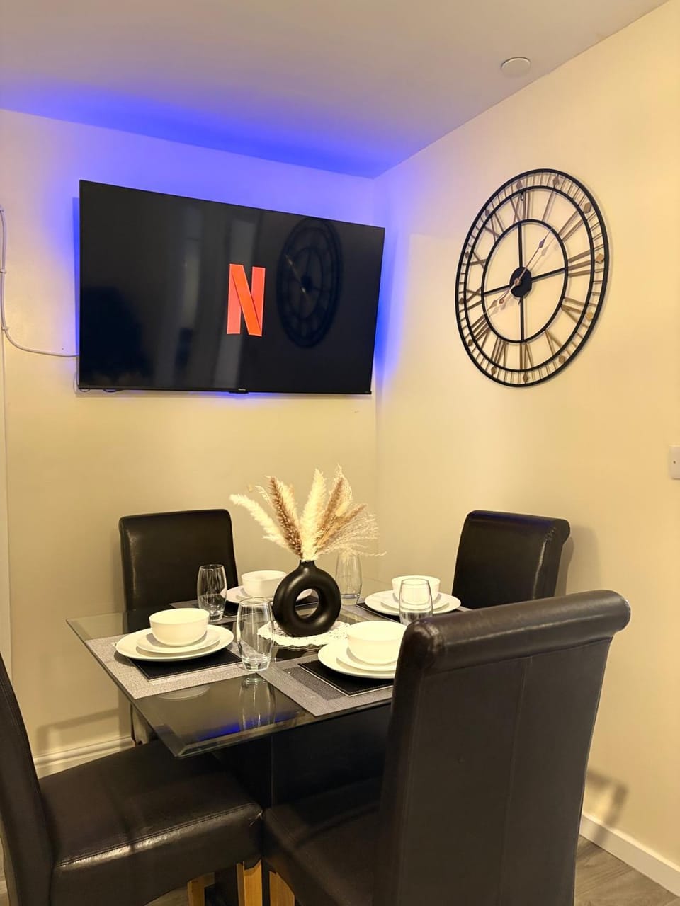 Blue haven Cardiff Apartment in Cardiff