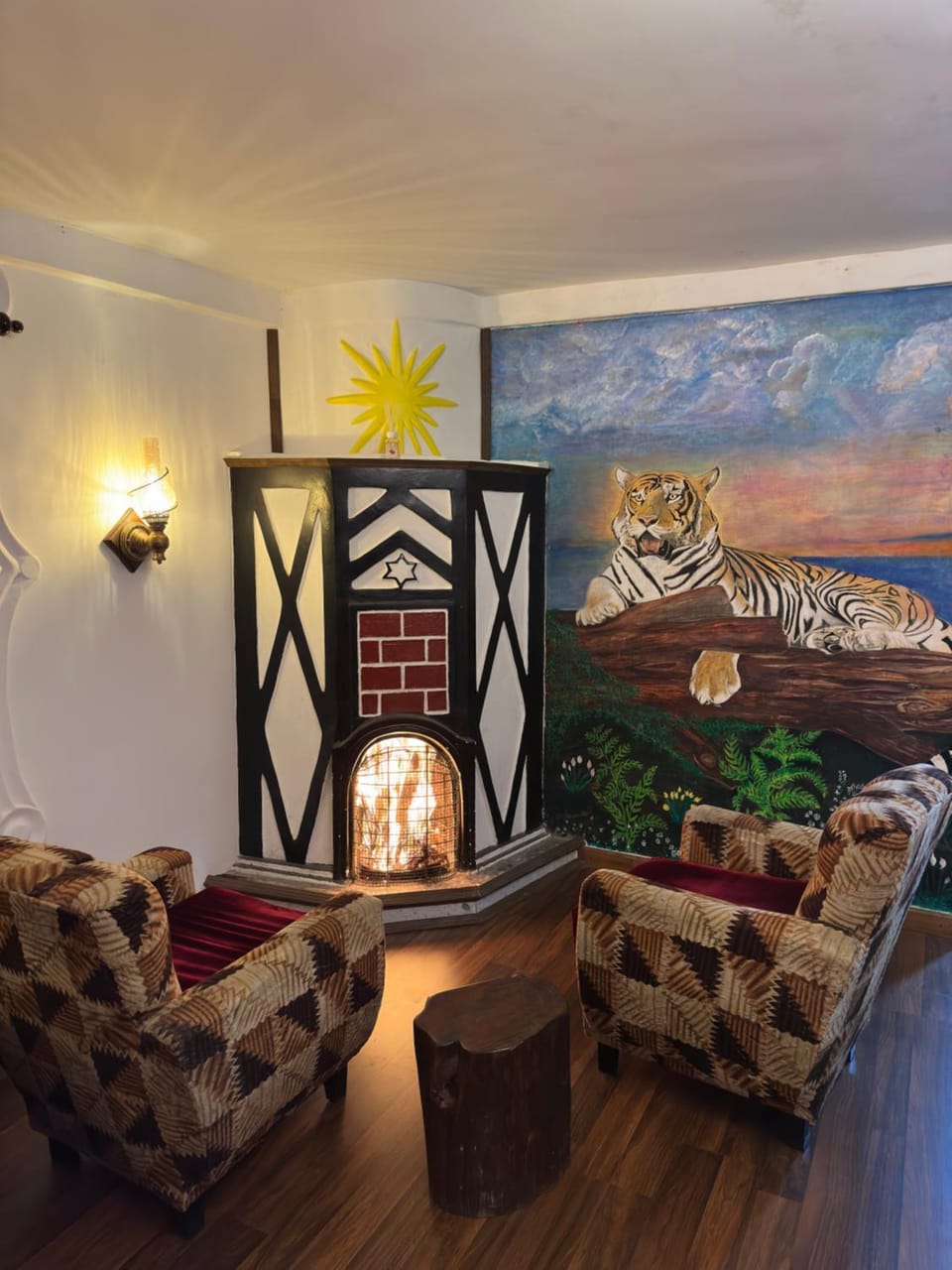 Living room, Seating area, fireplace