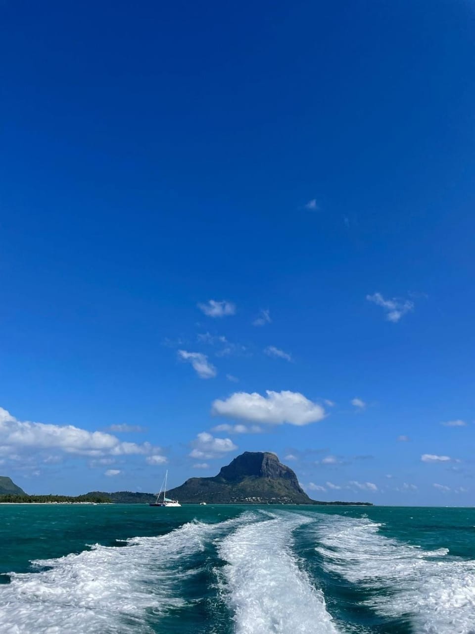Ocean View Guesthouse with Pool, Surf, Sunset Apartment in Rivière Noire District, Mauritius