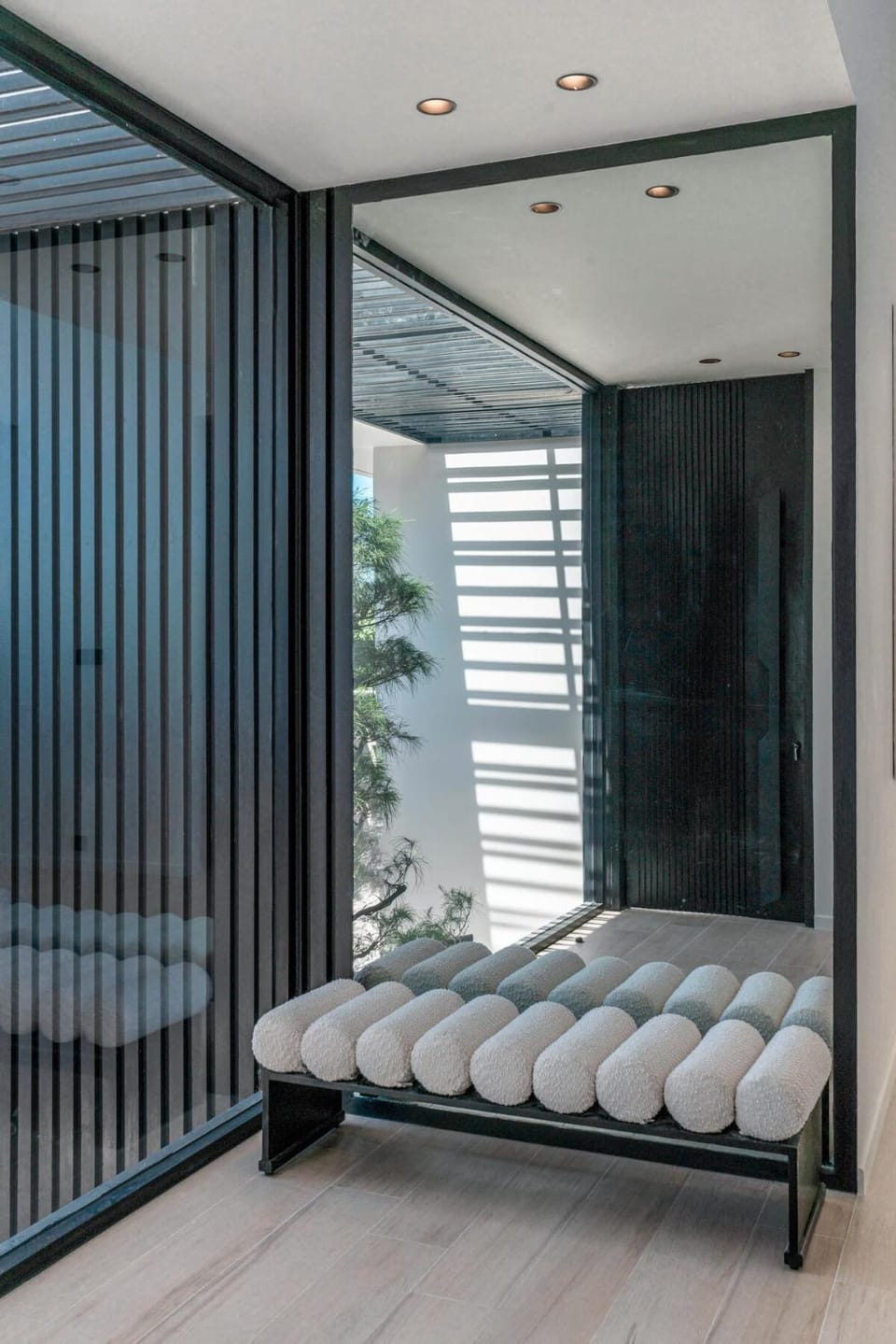 Modern Luxury 4BR Walk to Liga Tennis Villa in North Kuta