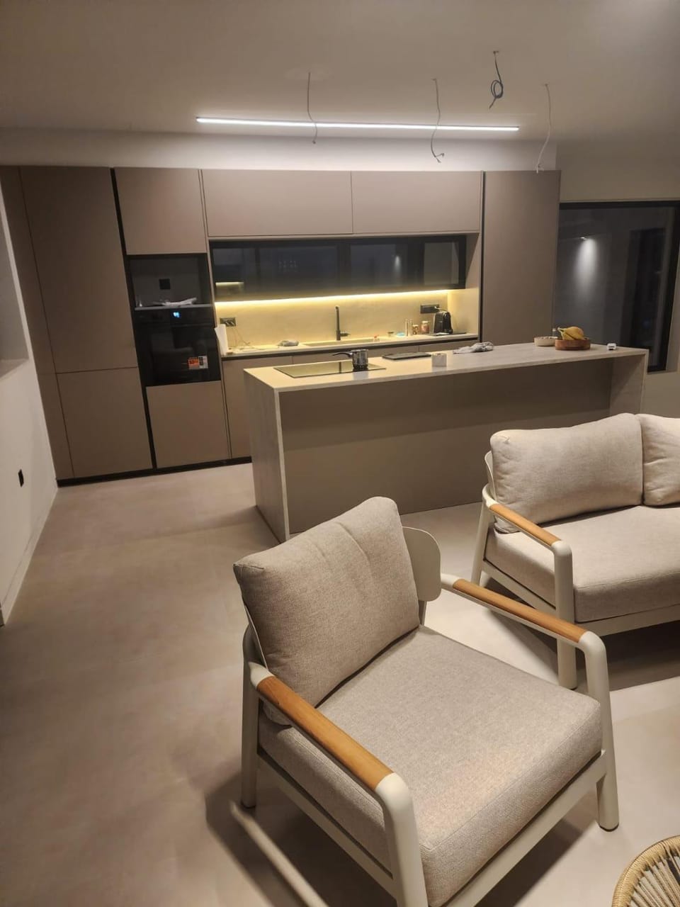 Kitchen or kitchenette, Living room, Seating area