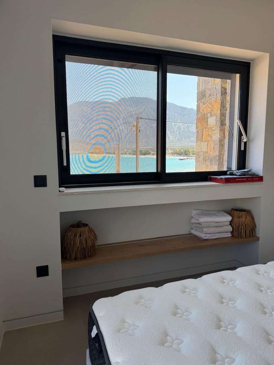 Bed, Natural landscape, Photo of the whole room, Bedroom, Lake view, Mountain view, Sea view