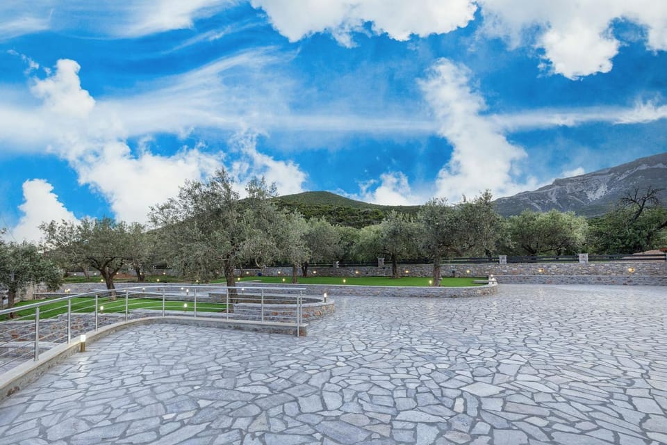 Property building, Inner courtyard view