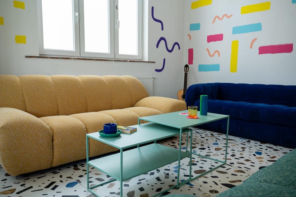 Living room, Seating area
