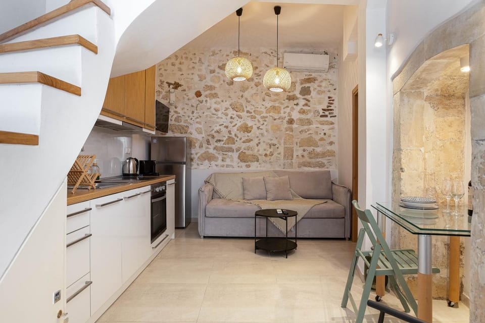 Kitchen or kitchenette, Living room, oven
