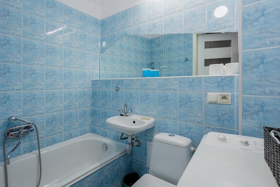 Toilet, Bathroom, Bath