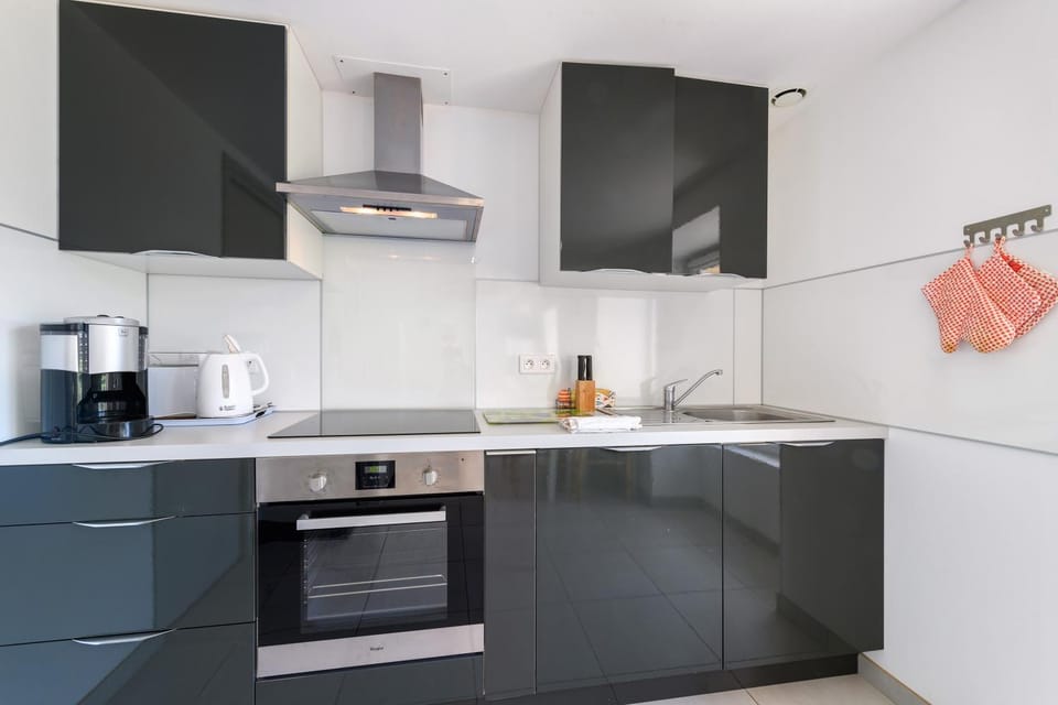 Kitchen or kitchenette, Living room