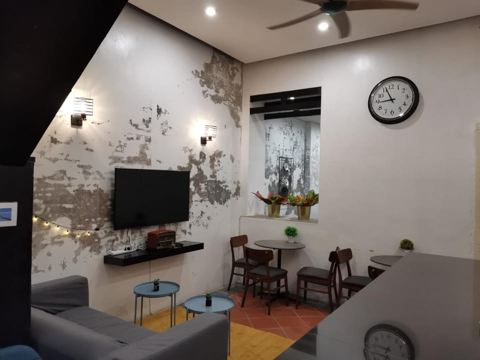 Communal lounge/ TV room, TV and multimedia