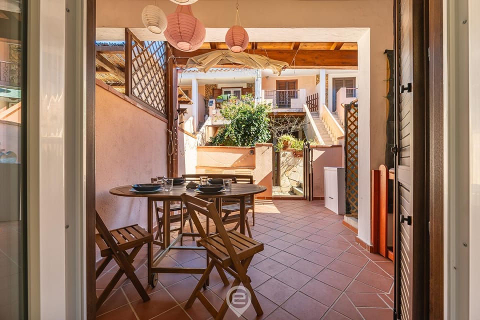 Estay - Casa Vittoria - A cozy townhouse with outdoor spaces House in Villasimius