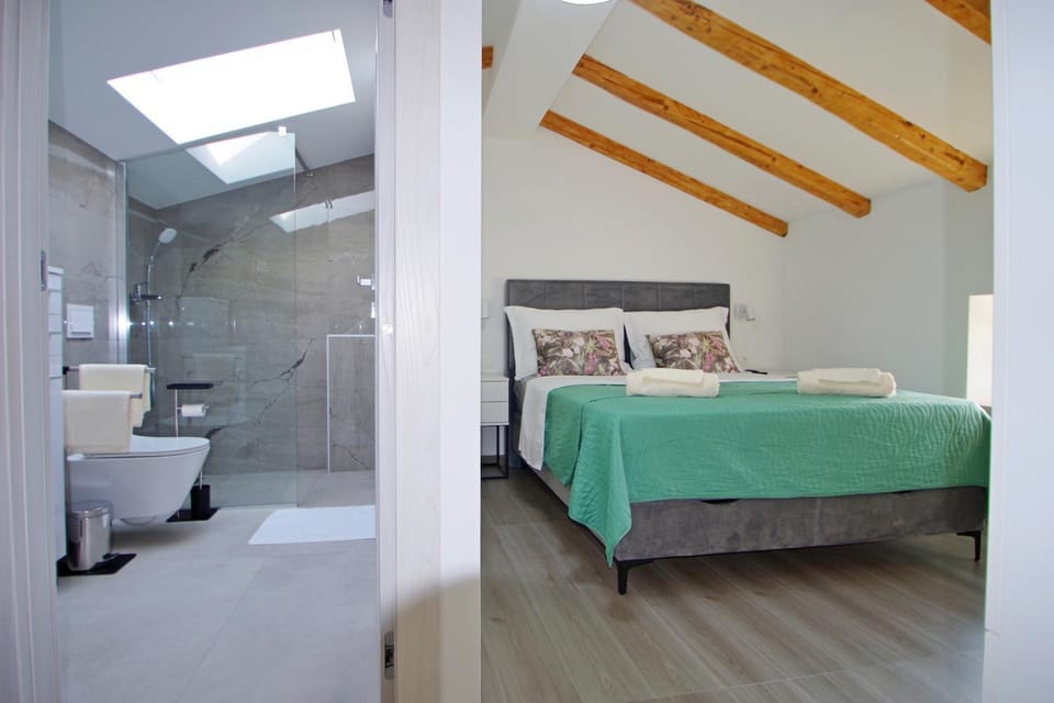 Bathroom, Bedroom