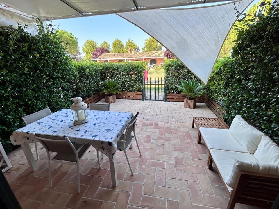 P079 - Porto Recanati, bilocale con corte in residence con piscina Apartment in Porto Recanati