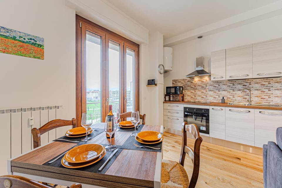 Balcony/Terrace, Dining area, kitchen