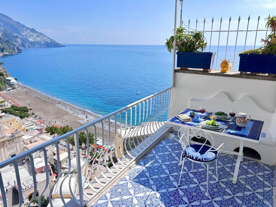 Patio, Nearby landmark, Day, Natural landscape, View (from property/room), Balcony/Terrace, Living room, Dining area, Beach, Mountain view, Sea view