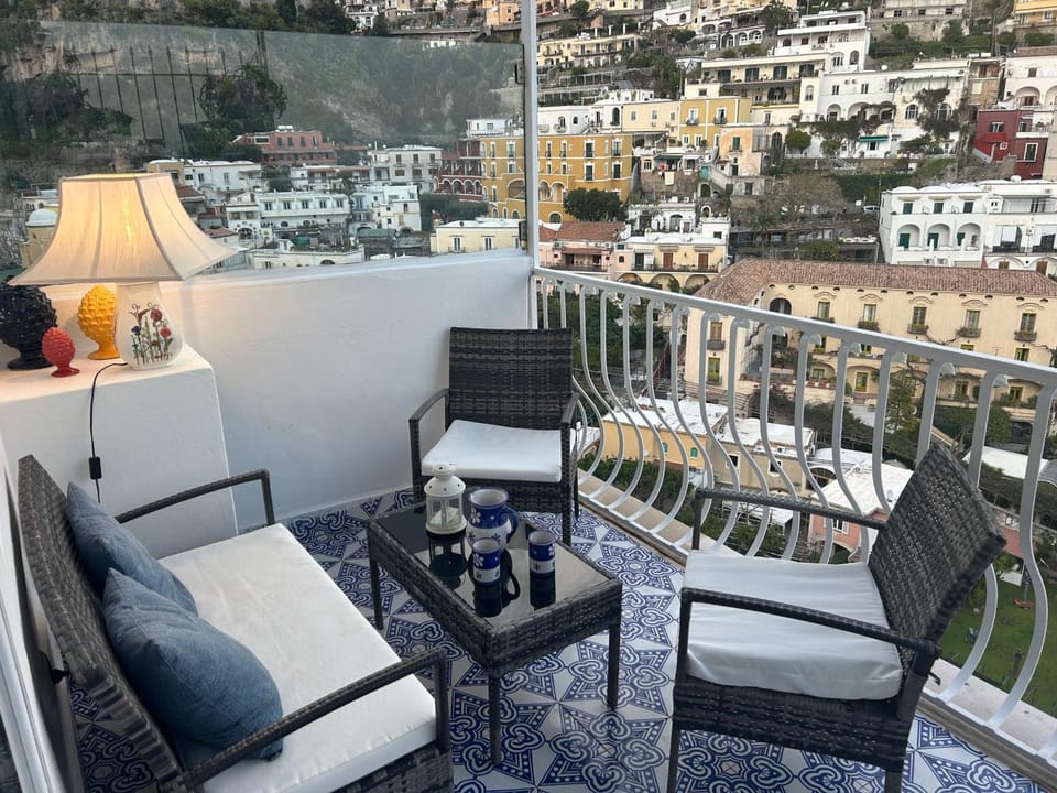 Patio, Day, Natural landscape, View (from property/room), Balcony/Terrace, City view
