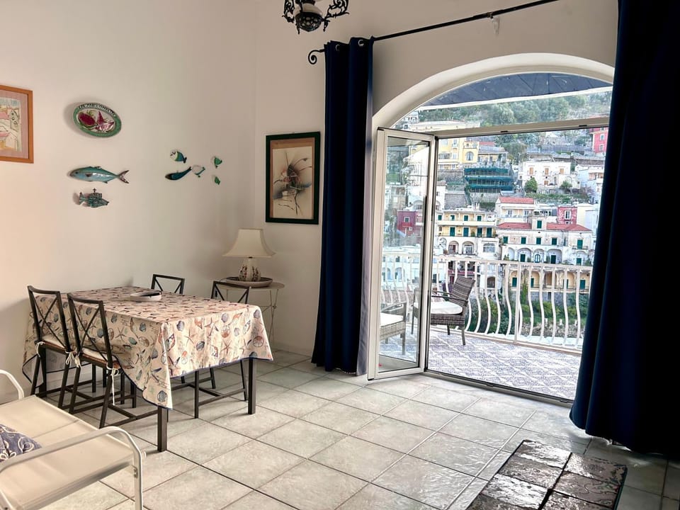 Patio, View (from property/room), Balcony/Terrace, Living room, Seating area, Dining area