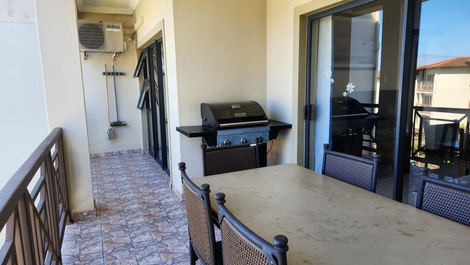 ThirtyFourTopanga Apartment in Margate
