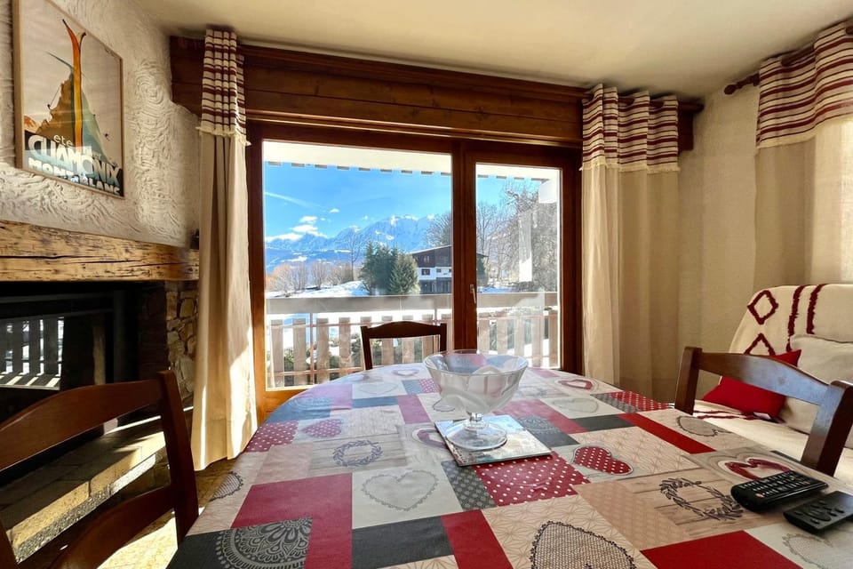 Mont Blanc view and hiking trails in Combloux Apartment in Combloux