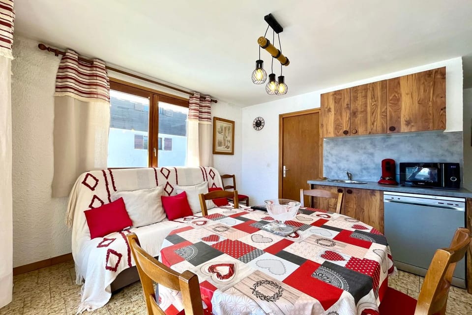 Mont Blanc view and hiking trails in Combloux Apartment in Combloux