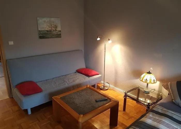 Bed, Living room, Seating area, Dining area, Bedroom