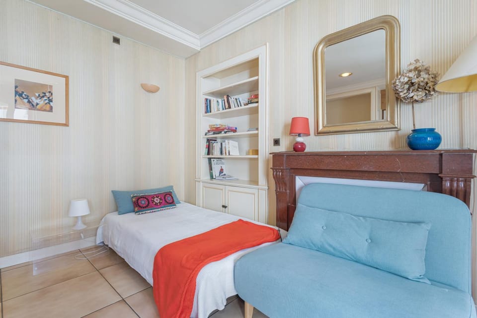 Living room, Bedroom