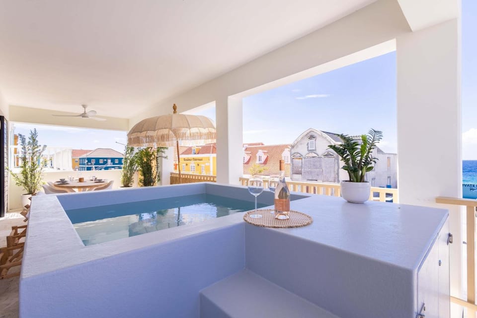 HOME Pietermaai Apartment in Willemstad