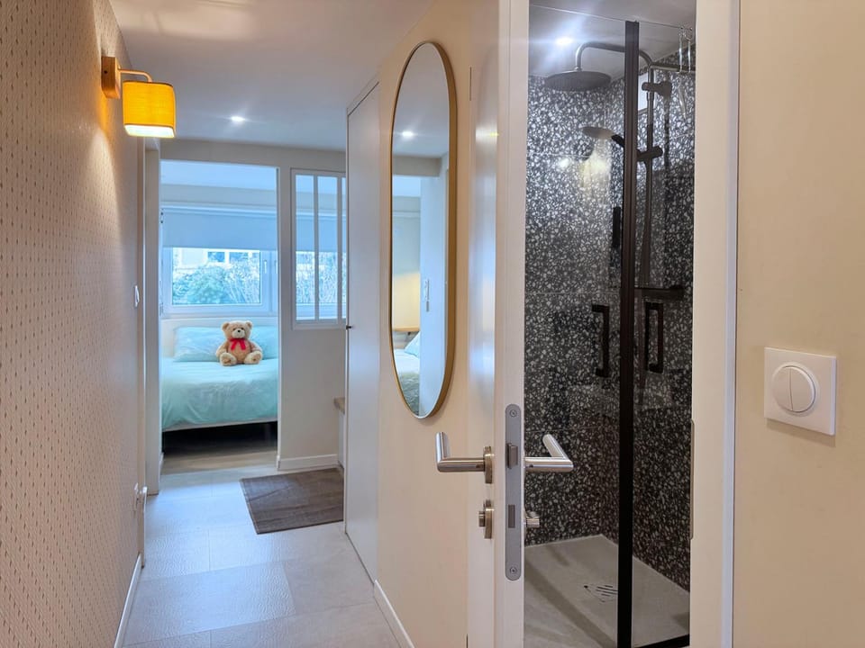 Bathroom, Bedroom