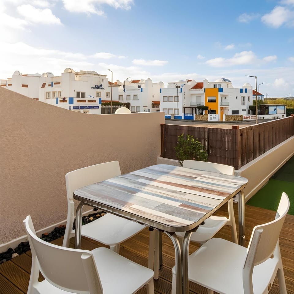 Oceanway Apartment in the Center of Baleal Apartment in Peniche