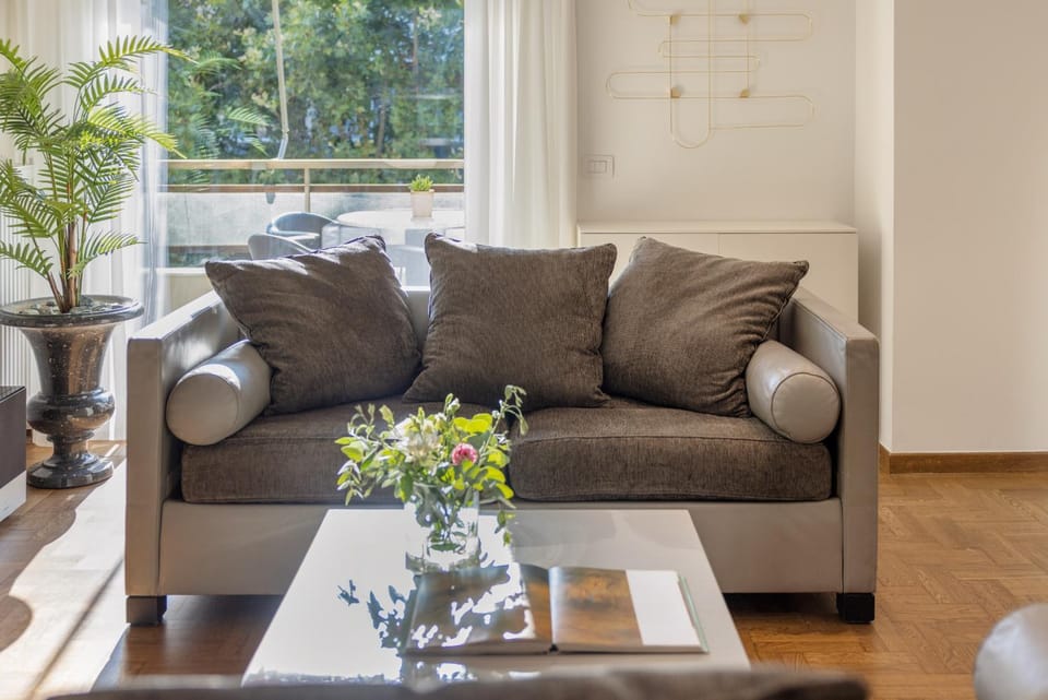 Communal lounge/ TV room, Living room
