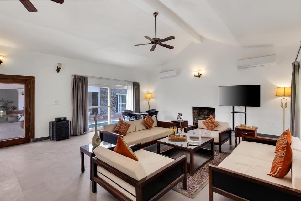 ELIVAAS The Aravalli Reserve The Isley Pet-Friendly Villa with Pool, Gazebo and Sit Out Villa in Haryana