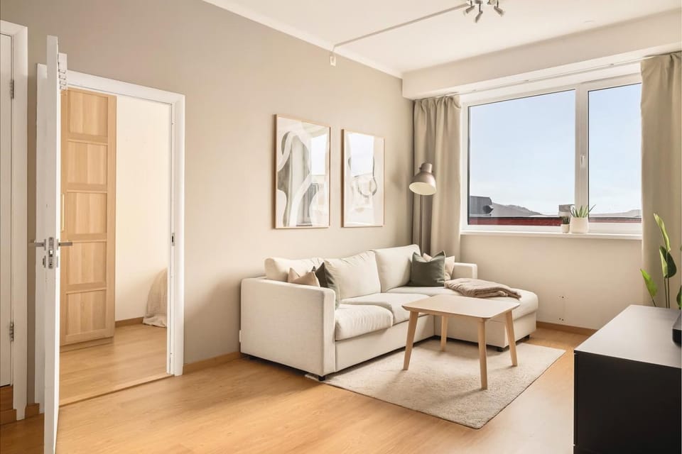 Living room, Photo of the whole room, Seating area