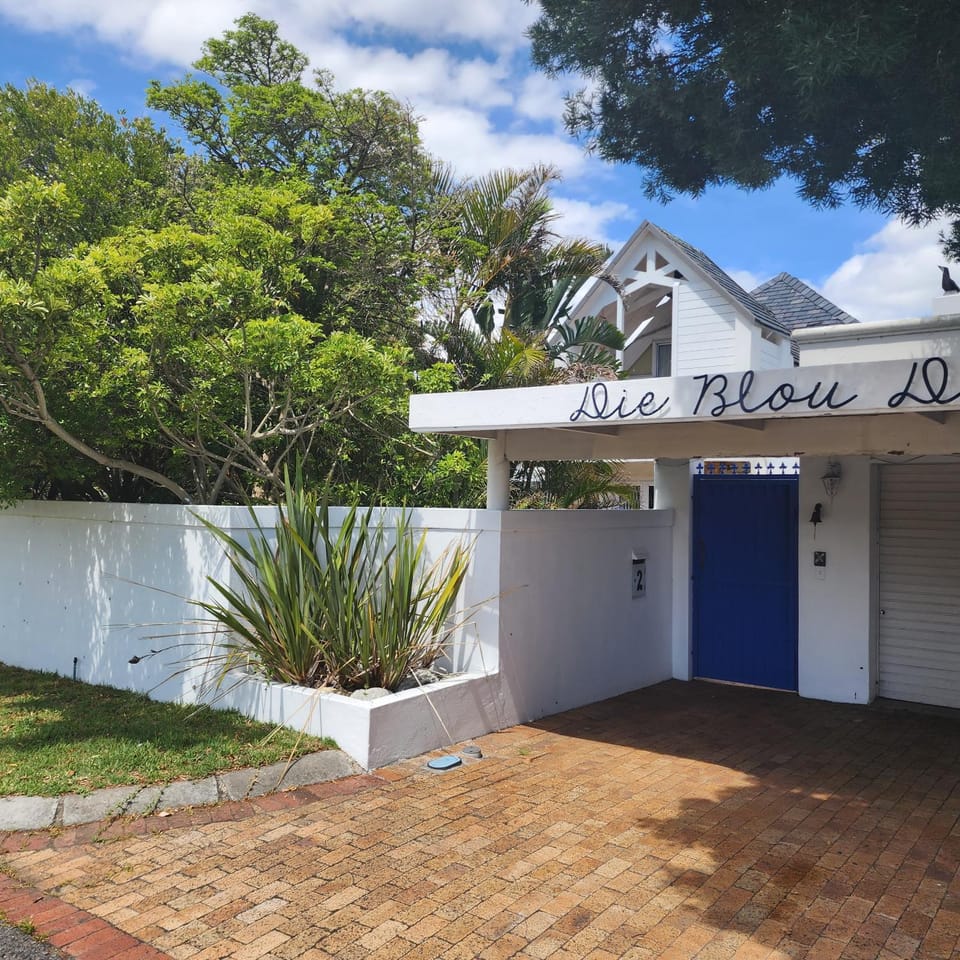 Die Blou Deur House in Hermanus