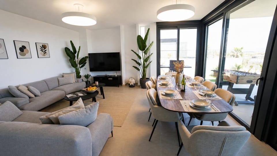 Communal lounge/ TV room, Living room