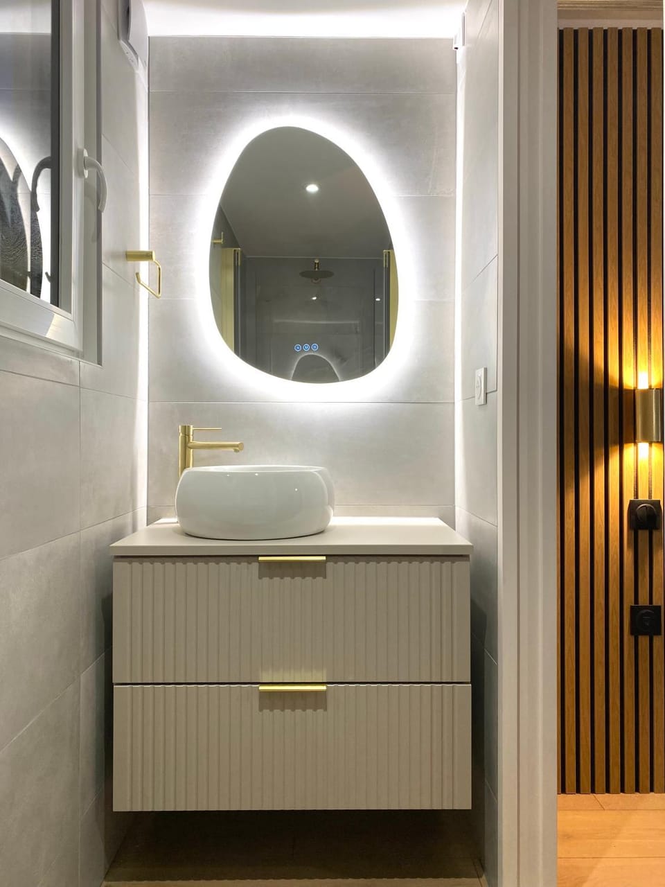 Bathroom, hair dryier