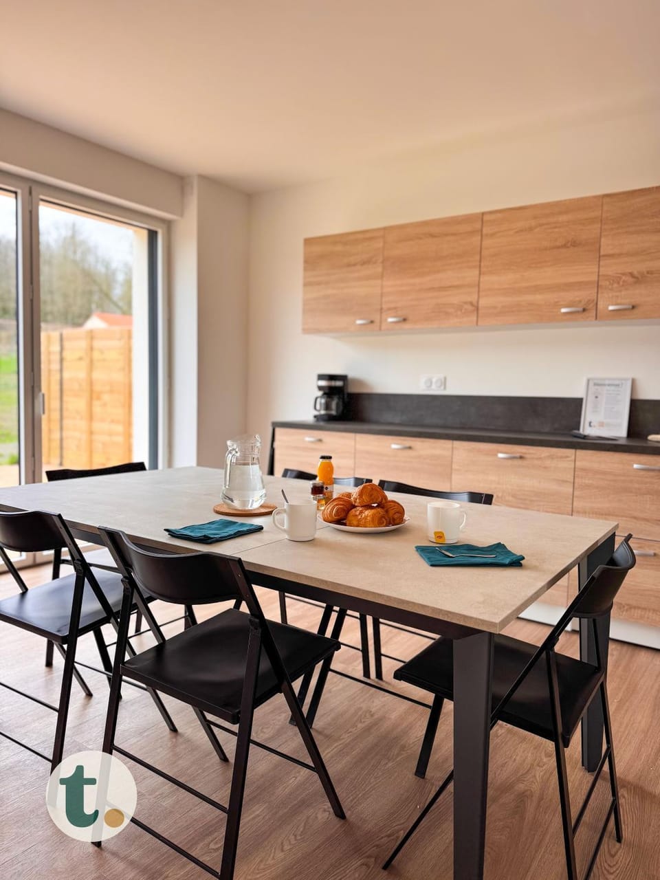 Dining area, Communal kitchen