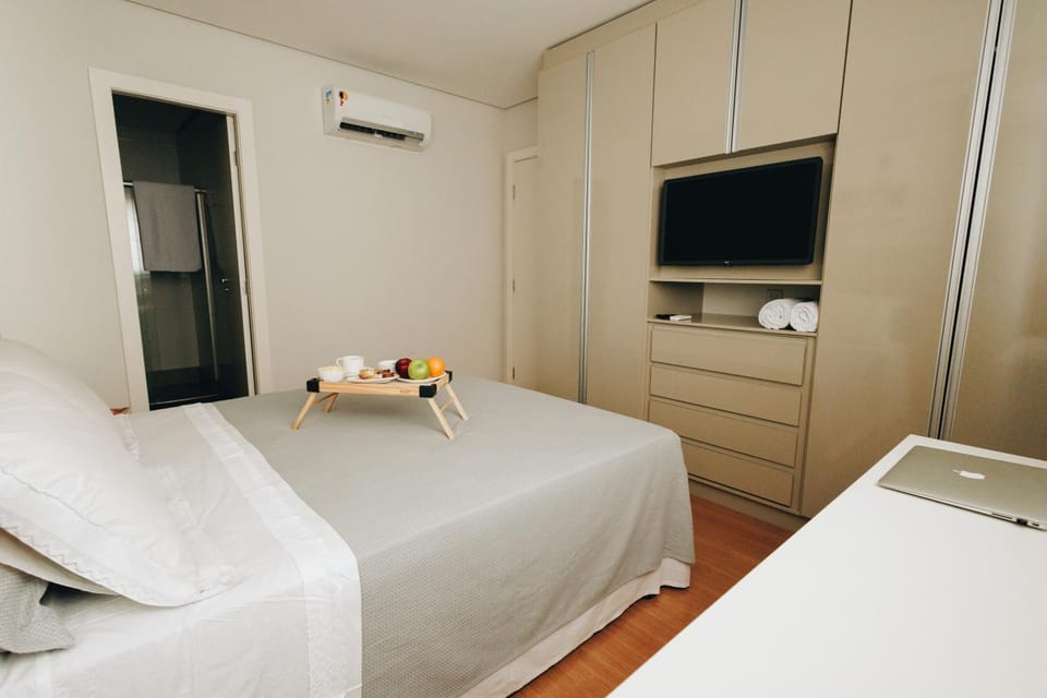 Bed, Photo of the whole room, Bedroom, air conditioner