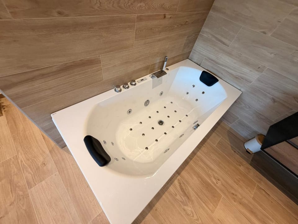 Hot Tub, Bathroom, Bath