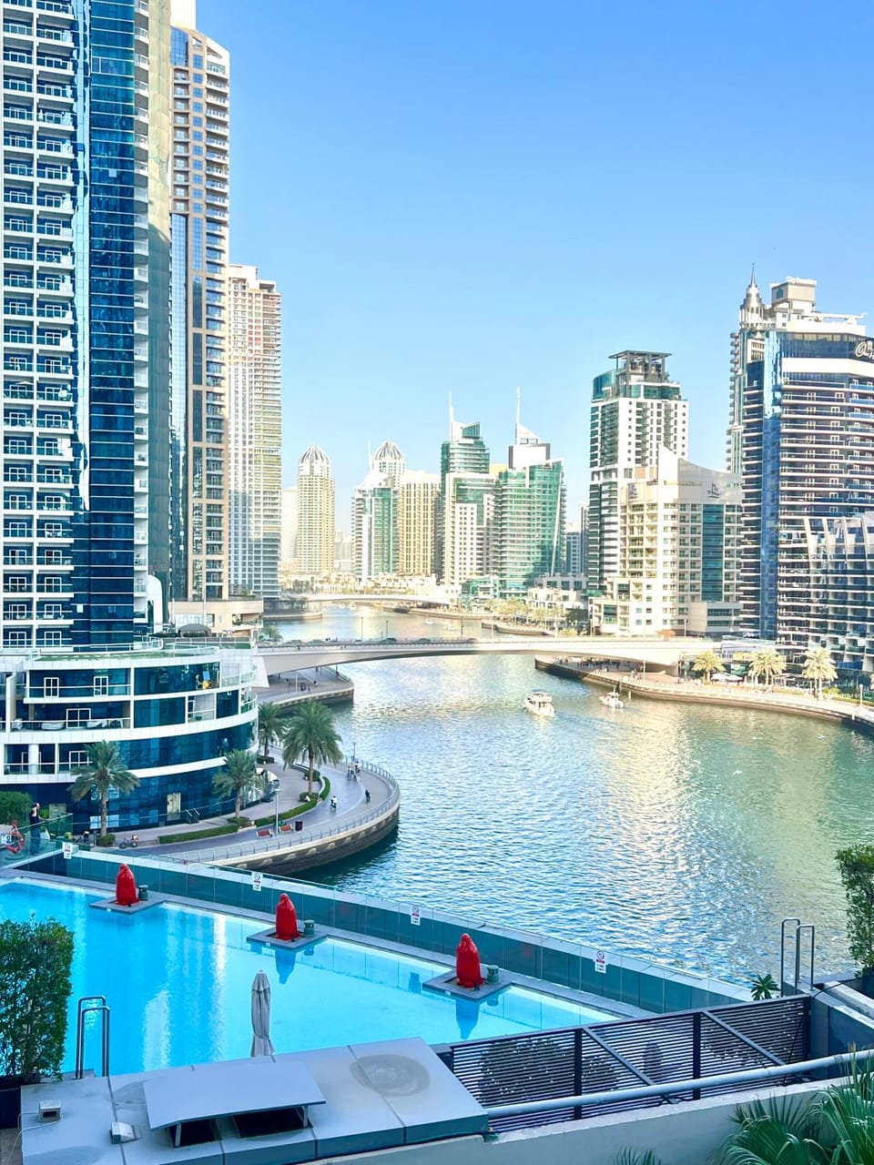 Property building, Nearby landmark, Day, Natural landscape, Lake view, Pool view, River view, Swimming pool