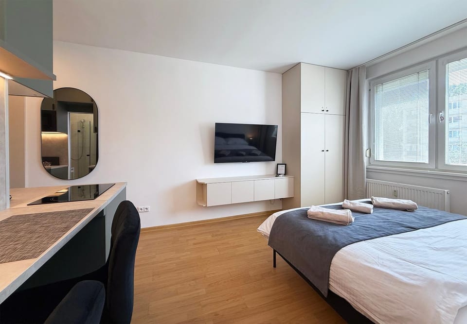 Cozy Emerald Studio Bratislava Apartment in Bratislava