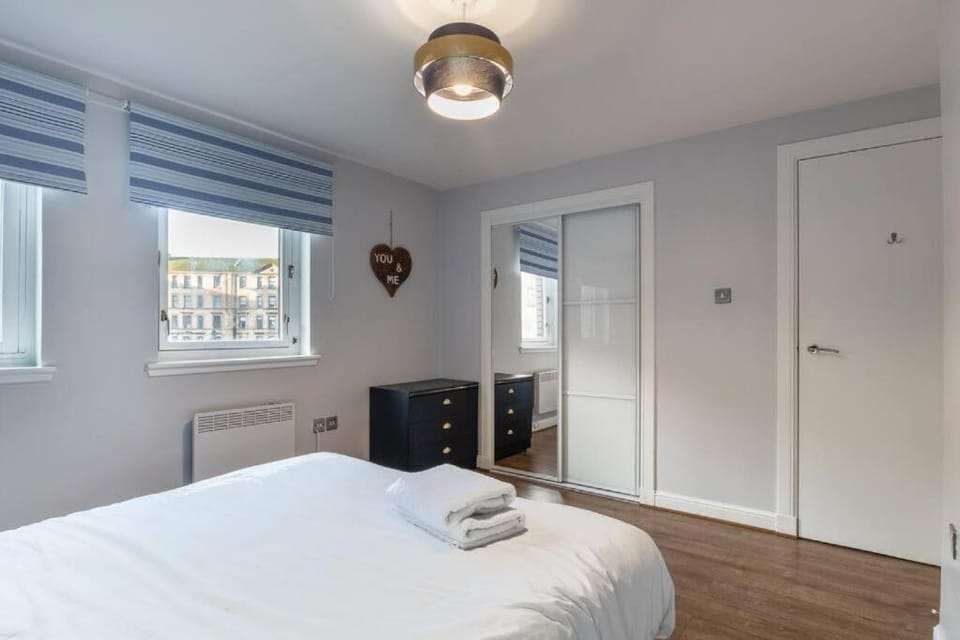 Modern Merchant City 1 BED Apartment with Free Parking Apartment in Glasgow