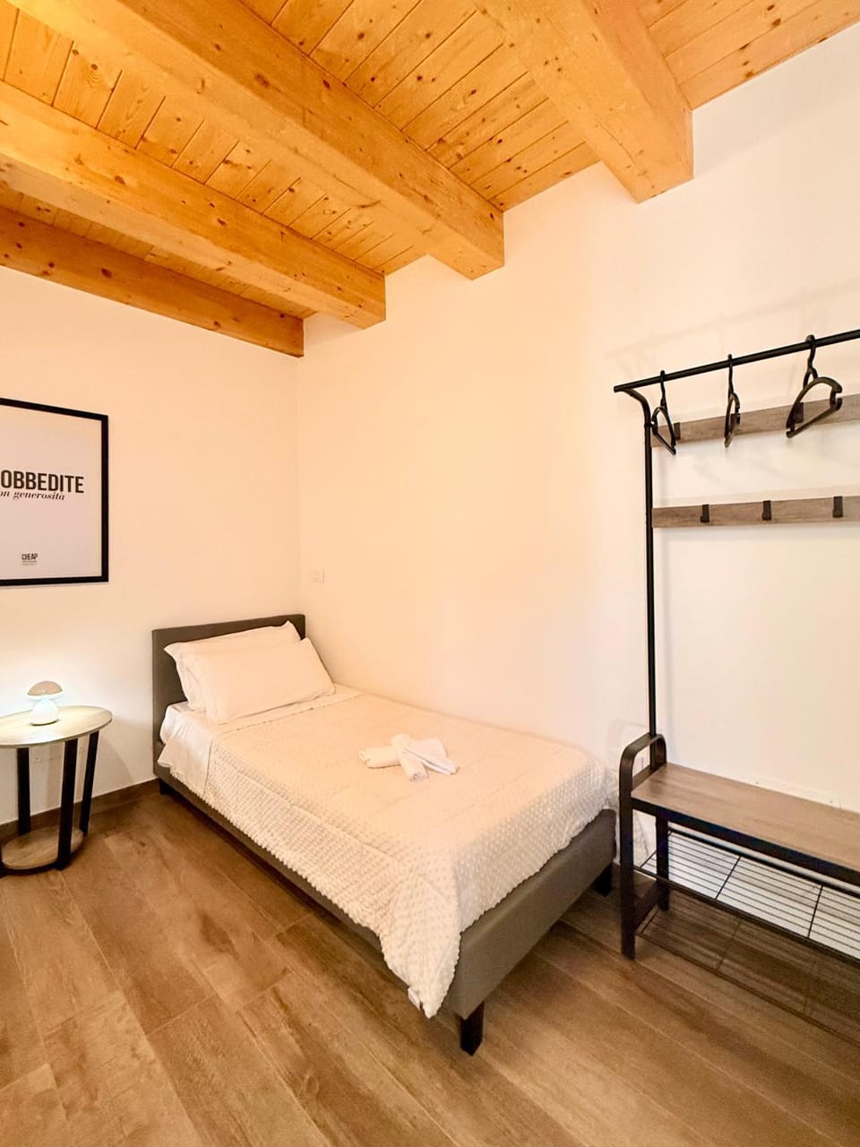 Bedroom, towels, wardrobe
