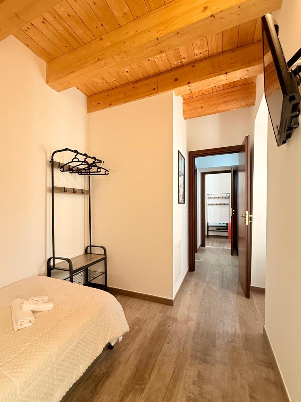 TV and multimedia, Bedroom, towels, wardrobe