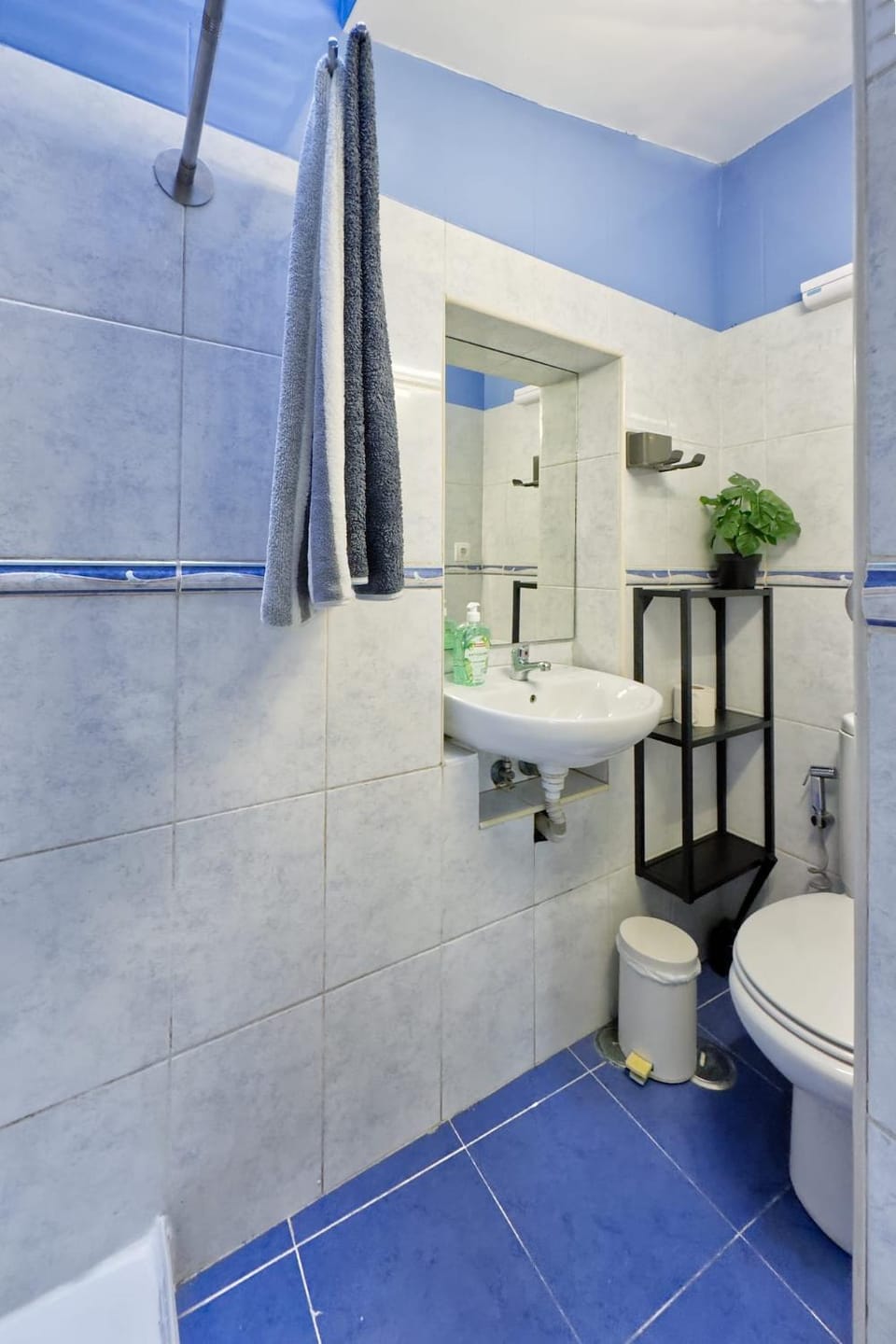 Charming Lisbon Old Town Apartment Apartment in Lisbon